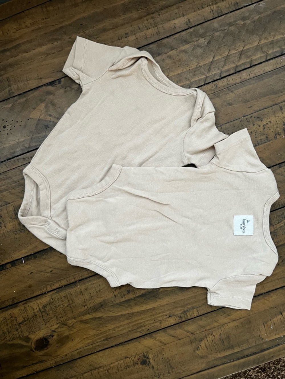 Burt’s Bee Neutral Baby Onesie Bundle - light grey, dark grey, & Beige - Picture 2 of 4